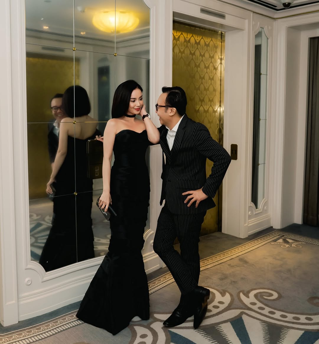 Pose Ari Lasso bucin ke Dearly Joshua. [Instagram]